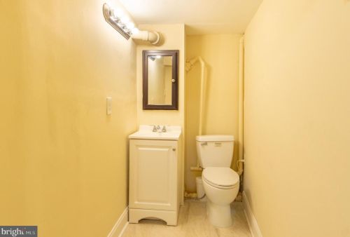 1649 Hunting Park Ave, Philadelphia PA 19140-2826 exterior