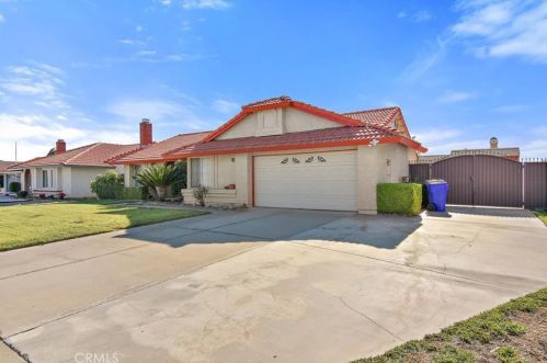 1017 La Gloria Dr, Rialto, CA 92377-8215