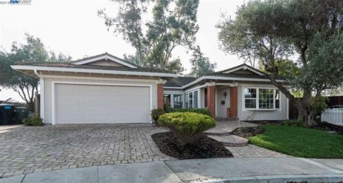 4270 Churchill Dr, Pleasanton, CA 94588-3520