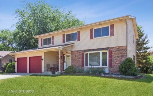 6 Swan Cir, Lemont, IL 60440-1237