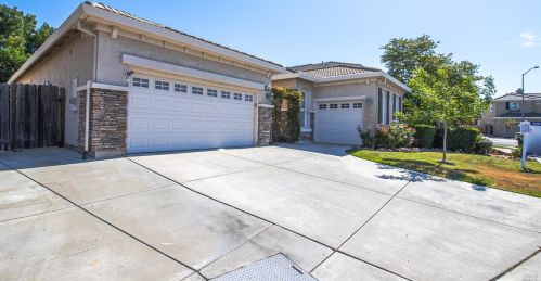 1043 Star Lilly Ct, Vacaville, CA 95687-7774