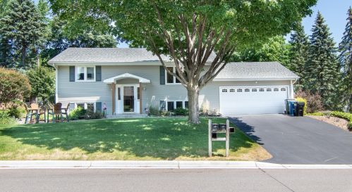 1874 13th St, Saint Paul, MN 55112-2407