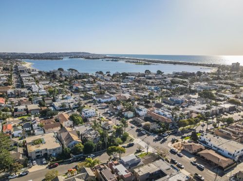 1414 Thomas Ave, San Diego, CA 92109-4335