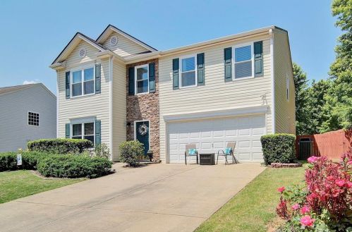 525 Kensington Park Dr, Holly Springs, GA 30114-8826