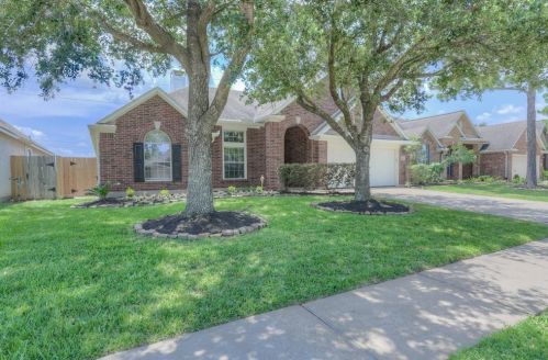 3118 Springdale Dr, Pearland, TX 77584-5101
