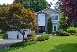 465 Old Stone Rd, Ridgewood, NJ 07450-1416