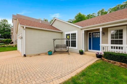 1573 Patterson Ave, North Aurora, IL 60542-8966