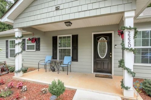 2220 Bascomb Carmel Rd, Holly Springs, GA 30189-2402
