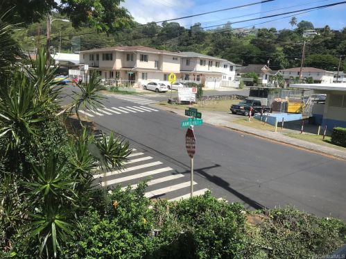 2318 Pauoa Rd, Honolulu HI  96813-1315 exterior