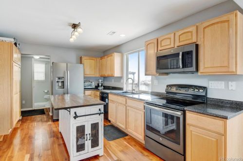 9841 Chambers Dr, Denver CO  80022-9314 exterior