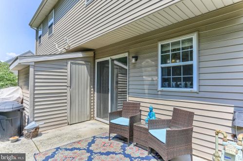 112 Orch Ln, Hanover PA 17331-5016 exterior