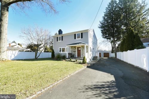 31 Dorann Ave, Princeton NJ  08540-3905 exterior