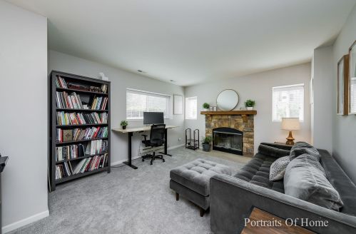941 Emerald Dr, Pingree Grove IL  60140-9112 exterior