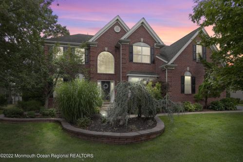 741 Hill St, Lacey Township, NJ 08734-1733
