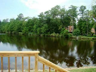 230 Marsh Island Dr, Chesapeake, VA 23320-9246