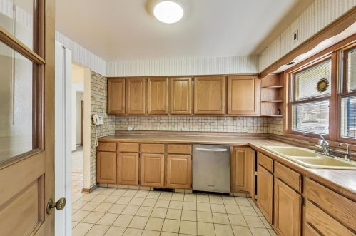 824 Fernandez Ave, Arlington Hts IL  60004-5316 exterior