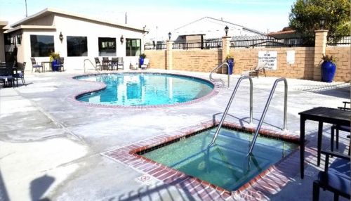 80 Huntington St, Huntington Beach CA  92648-5334 exterior