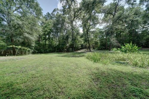 750 Waukegan Rd, Conroe TX  exterior