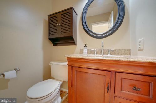 1900 Autumn Ridge Cir, Silver Spring MD 20906-5826 exterior