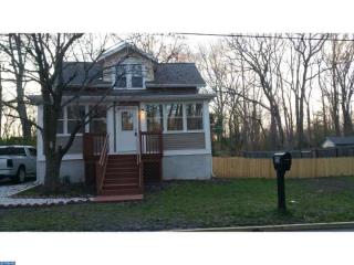 129 Manor Rd, Gibbsboro, NJ 08026-1319