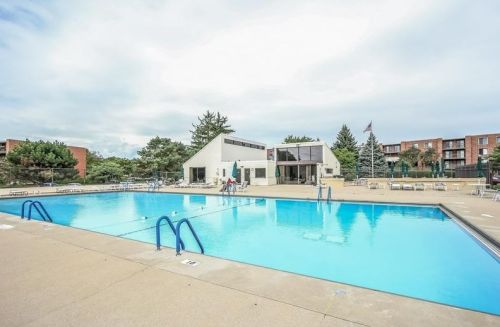 1605 Central Rd, Arlington Hts IL  60005-3303 exterior