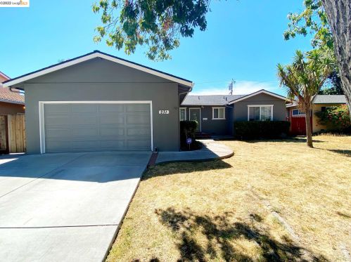 231 Barker St, Milpitas, CA 95035-4836