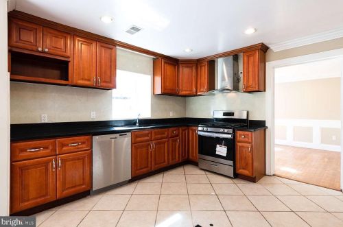 315 Valley Brook Dr, Silver Spring MD 20904-2955 exterior