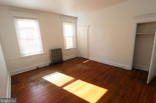 2006 4 St, Philadelphia PA 19122-1509 exterior