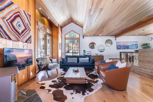 733 Conifer, Truckee CA  96161-3942 exterior