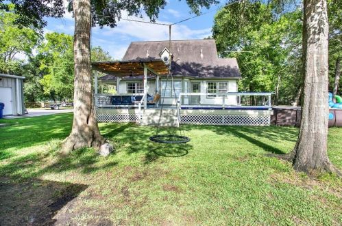 411 County Road 28, Angleton TX 77515-9420 exterior