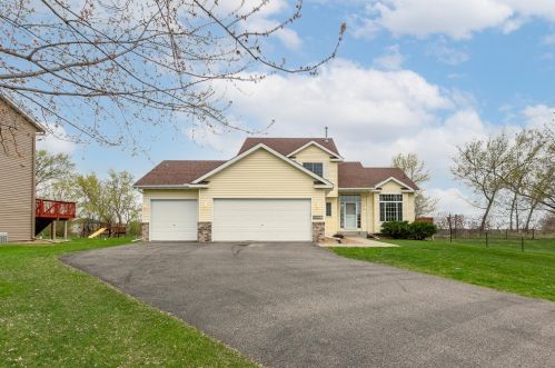 14408 Pike Lake Trl, Prior Lake, MN 55372-1294
