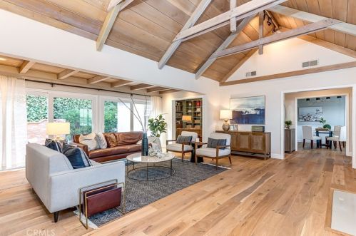 1010 Eilinita Ave, Glendale, CA 91208-1130
