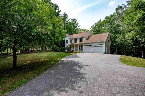 534 Cross Country Rd, Allenstown, NH 03275-3907