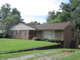404 Meherrin St, Emporia, VA 23847-2032