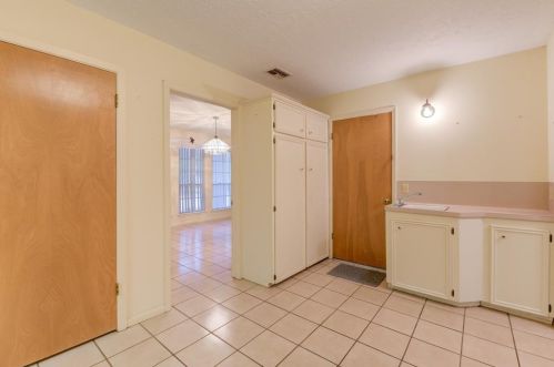 46 Ivy Ct, Conroe TX  77304-1205 exterior