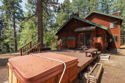 11487 Alder Dr, Truckee CA  96161-2814 exterior