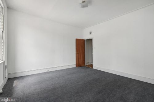 641 56 St, Philadelphia PA  19143-2528 exterior