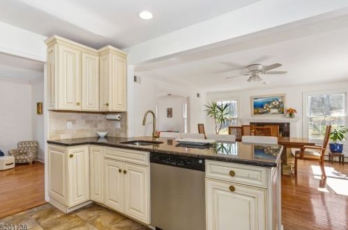 97 Roosevelt Ave, Paterson NJ  07506-0015 exterior