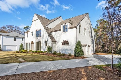 679 Moores Mill Rd, Atlanta GA  30327-0015 exterior