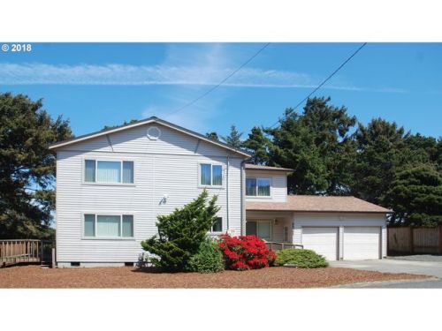 88505 3rd Ave, Florence, OR 97439-9104