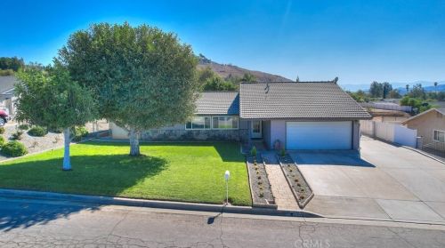 8582 Running Gait Ln, Riverside CA  92509-5106 exterior