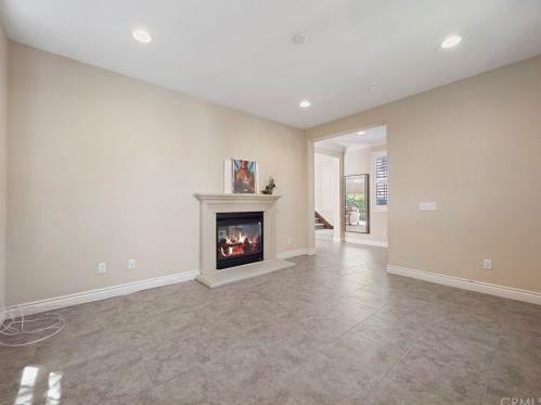 173 Desert Bloom, Irvine CA  92618-8871 exterior