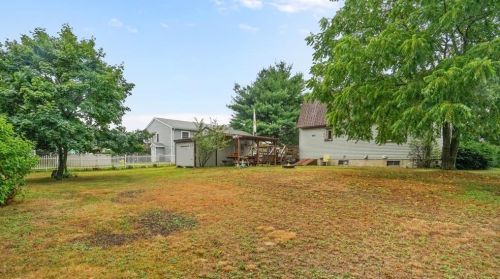 23 Spencer Dr, Westerly, RI 02891-1289