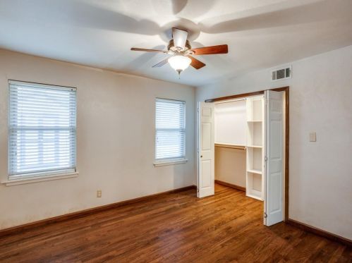 4221 Selkirk Dr, Fort Worth TX  76109-5330 exterior