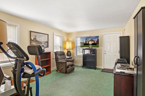1711 Lucia Ave, Waukegan, IL 60085-5239