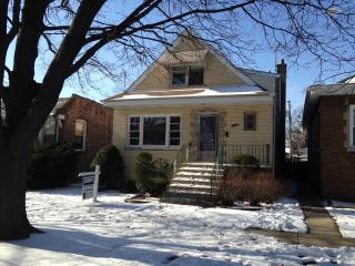 3508 Elmwood Ave, Forest View, IL 60402-3840
