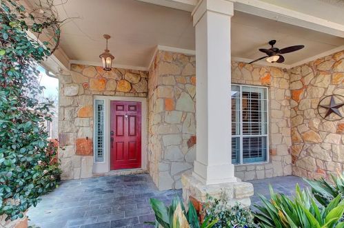 10525 Channel Island Dr, Austin TX  78747-2710 exterior