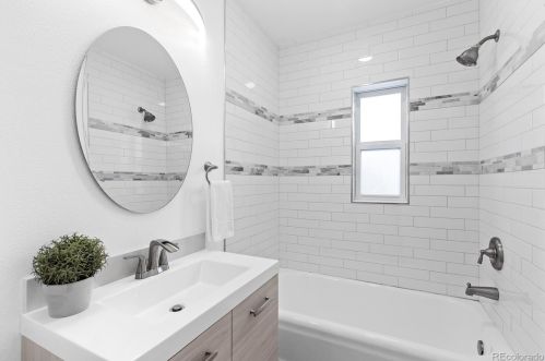 1266 Ash St, Denver CO 80220-5618 exterior