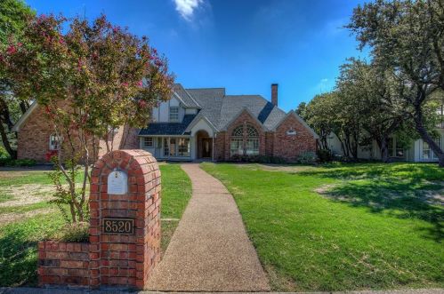 8520 Stonebrook Ct, Fort Worth TX  76179-3043 exterior