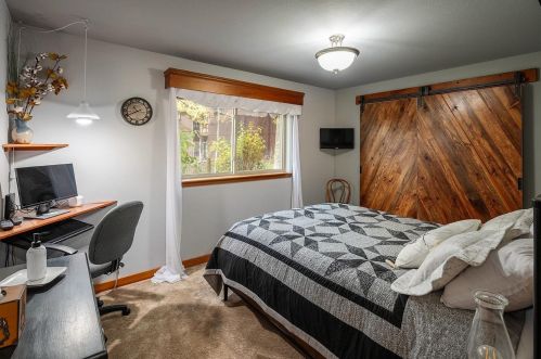 12095 Rainbow Dr, Truckee CA  96161-2732 exterior